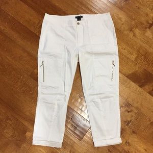 White House Black Market White Capris